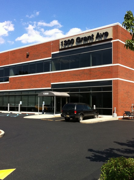 More Photos Of 1300 N Grant Ave, Wilmington Office For Sale