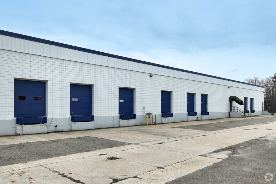 More Photos Of 35-37 Concord St, North Reading Warehouse For Lease