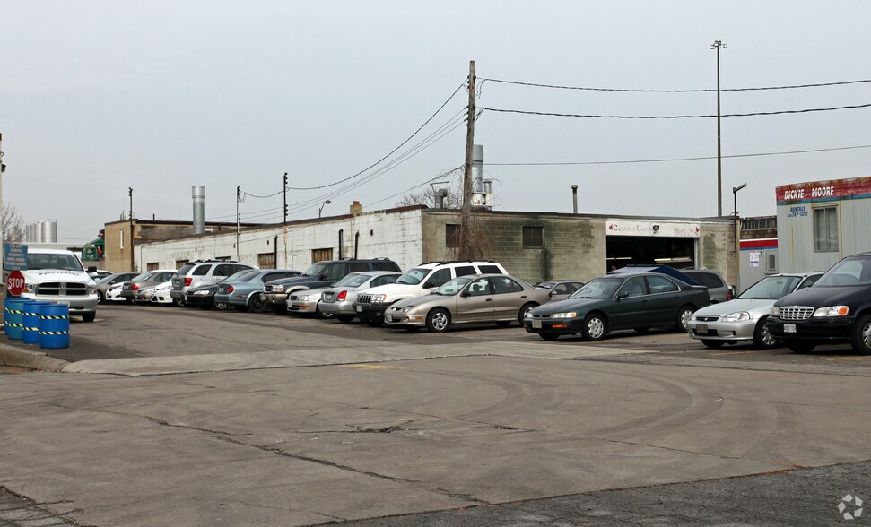 More Photos Of 55 Torbarrie Rd, Toronto Warehouse For Lease