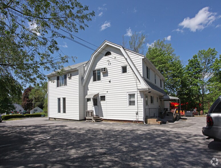More Photos Of 25 Candee Hill Rd, Watertown Freestanding For Lease