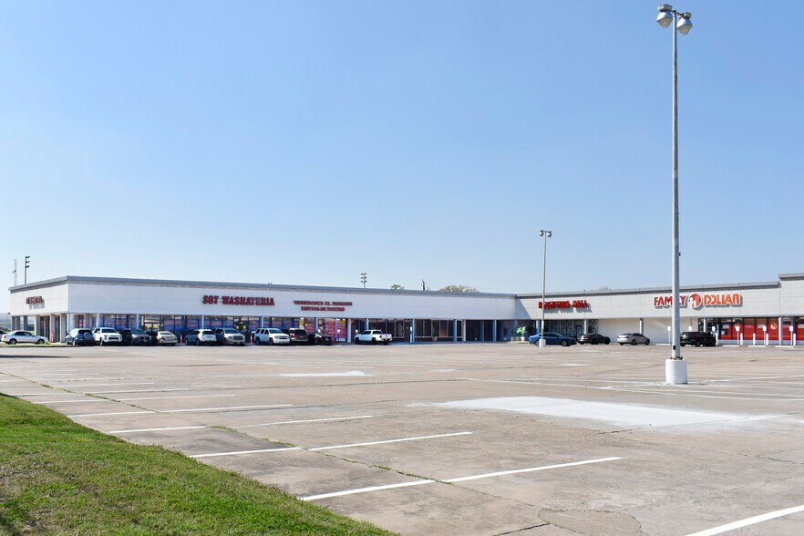 More Photos Of 9700-9950 Fondren Rd, Houston Unknown For Lease