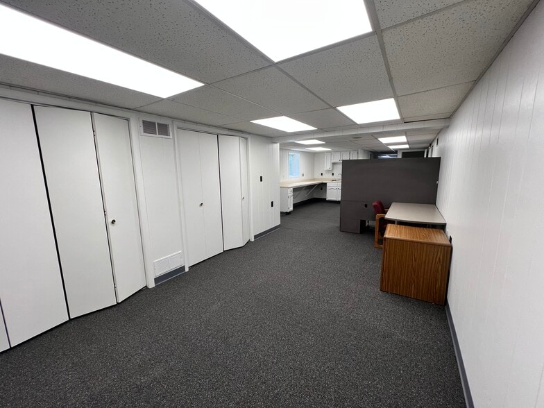 More Photos Of 2470 Evans City Rd, Harmony Warehouse For Sale