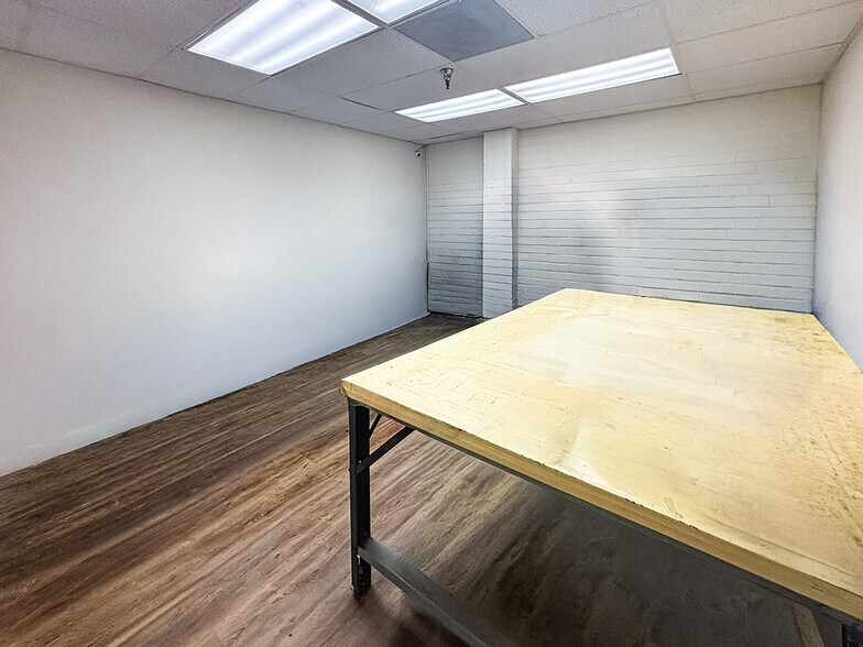 More Photos Of 1671 E 23rd St, Los Angeles Warehouse For Sale