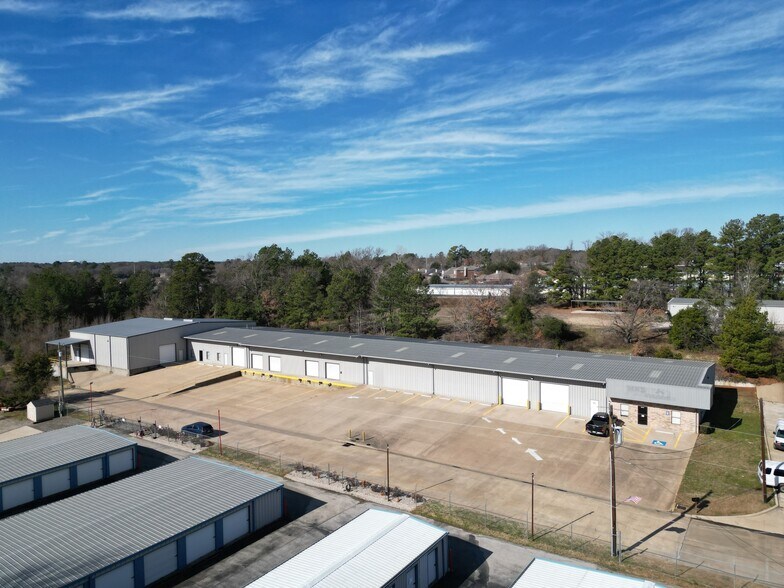More Photos Of 13178 State Highway 110 S, Tyler Warehouse For Lease