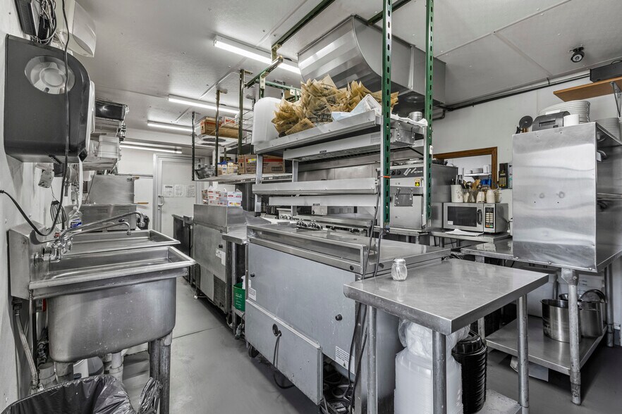 More Photos Of N4111 S Lakeshore Dr, Markesan Restaurant For Sale