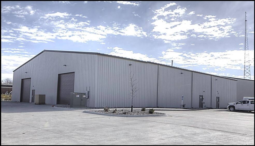 Primary Photo Of 6655 NE 15th St, Des Moines Warehouse For Sale