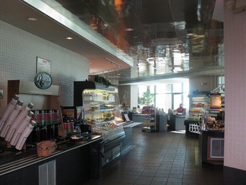 More Photos Of 555 Long Wharf Dr, New Haven Office For Lease