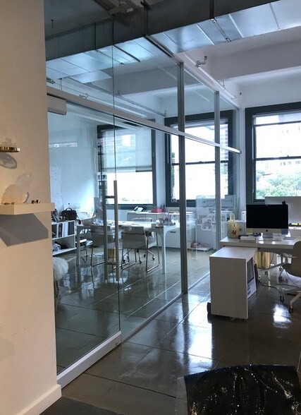 More Photos Of 353 S Broadway, Los Angeles Office For Sale