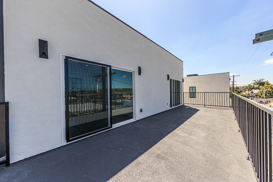 More Photos Of 2847 S Victoria Ave, Los Angeles Multifamily For Sale