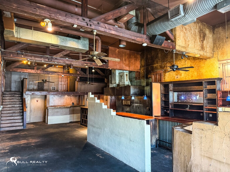 More Photos Of 242 SE Boulevard, Atlanta Restaurant For Sale