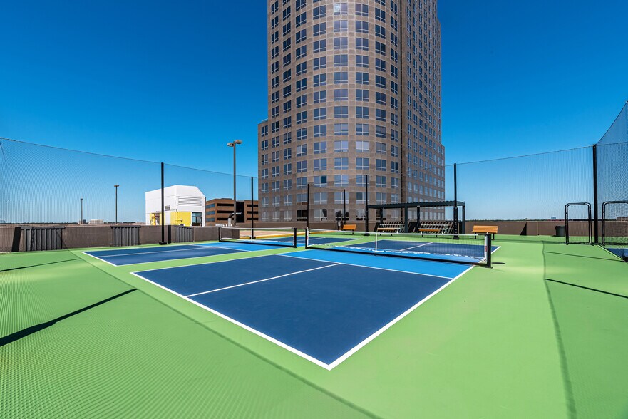 More Photos Of 5847 San Felipe St, Houston Office For Lease