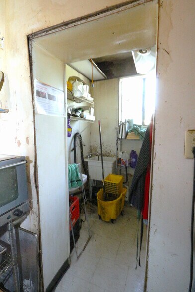 More Photos Of 550 Front St, Fredericktown Bar For Sale