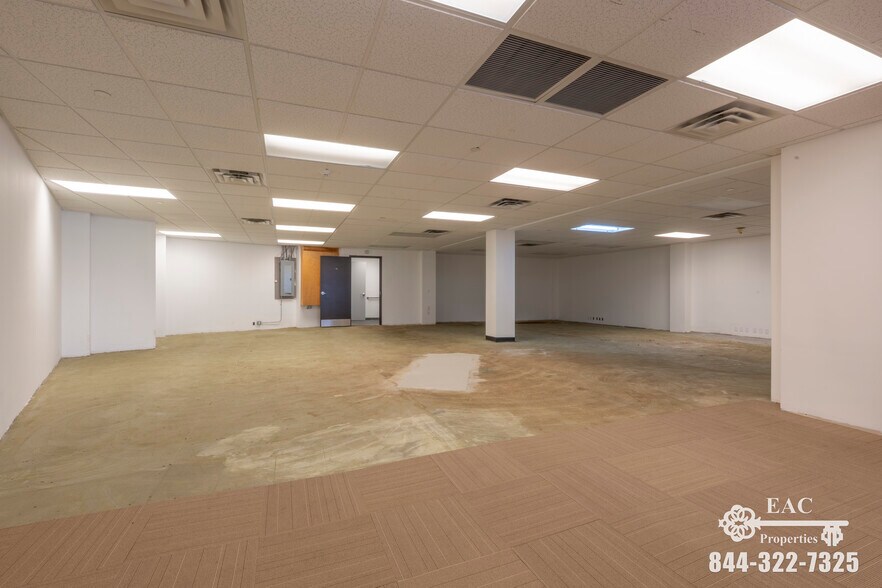 More Photos Of 48 Westport Ave, Norwalk Supermarket For Lease