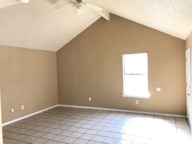 More Photos Of 612 Rue Saint Martin, Hammond Apartments For Sale