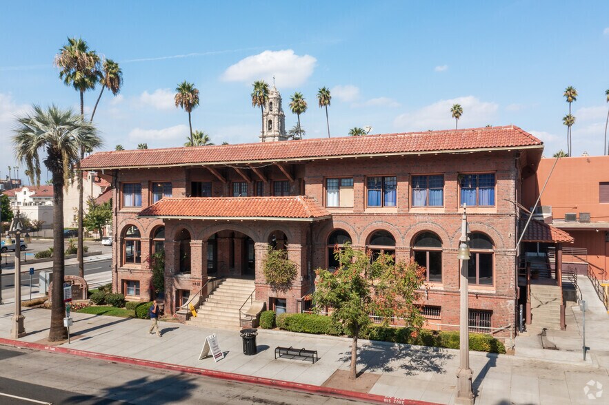 More Photos Of 3485 University Ave, Riverside Office For Lease