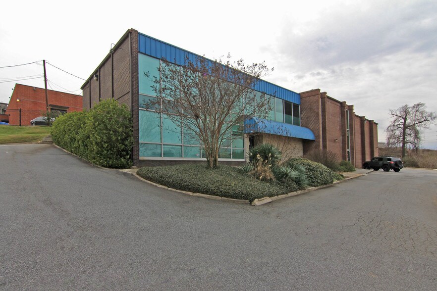 More Photos Of 1314 Ellsworth Industrial Blvd NW, Atlanta Storefront Retail Office For Sale