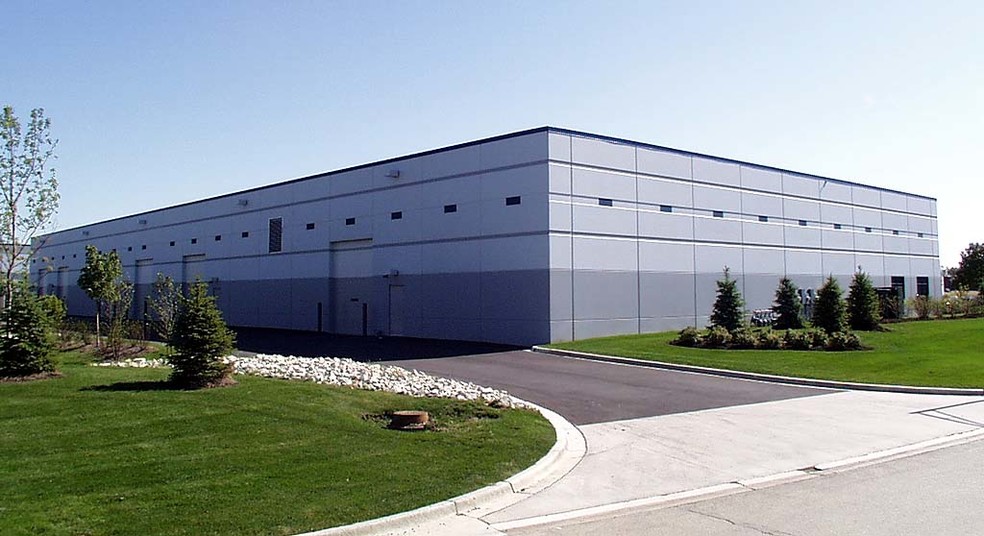 More Photos Of 1 Timber Ct, Bolingbrook Warehouse For Lease