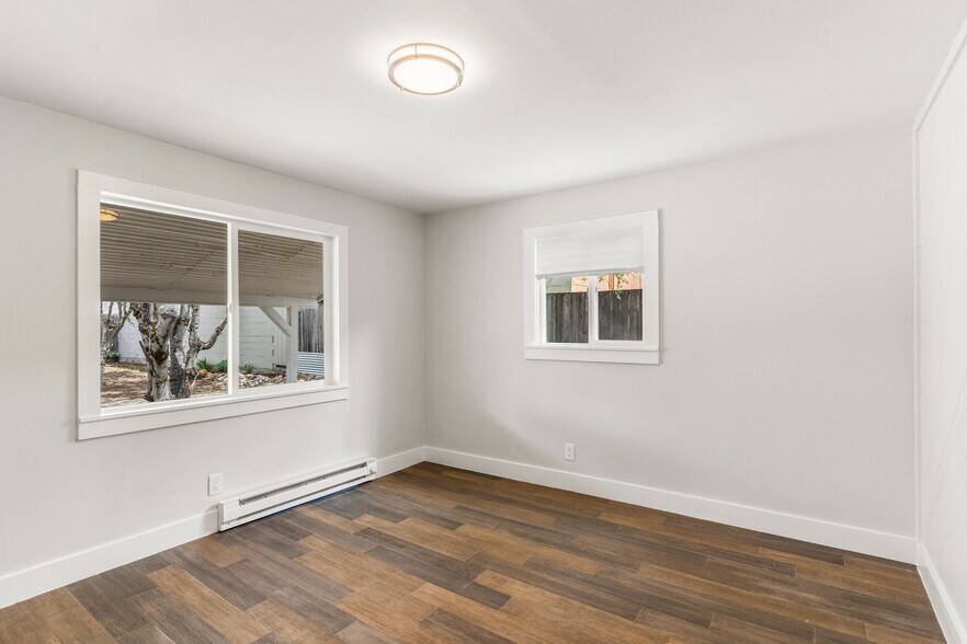 More Photos Of 218 5th Ave, Metaline Falls Storefront Retail Residential For Sale
