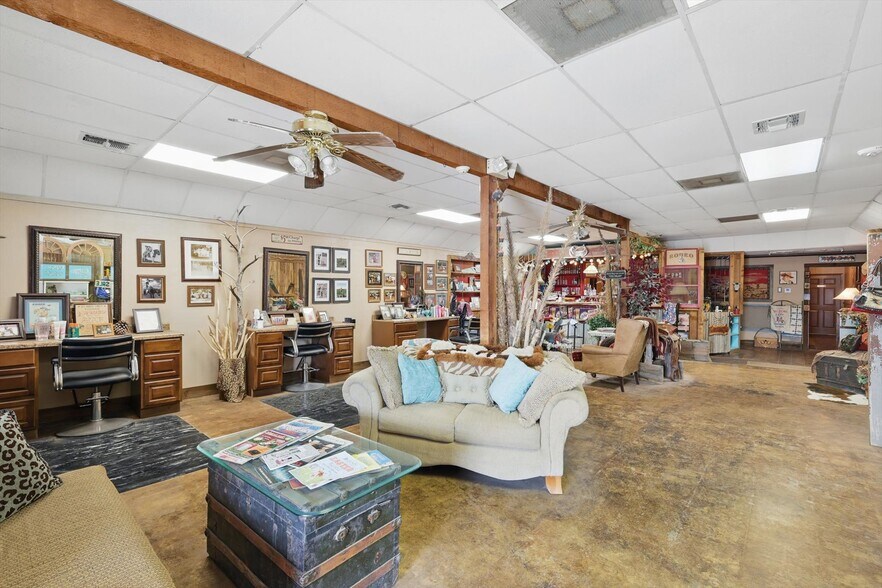 More Photos Of 206 W McCart St, Krum Storefront For Sale