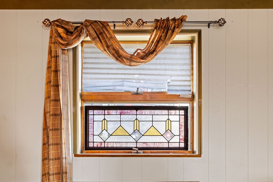 More Photos Of 1000 W State St, Coal Township Restaurant For Sale