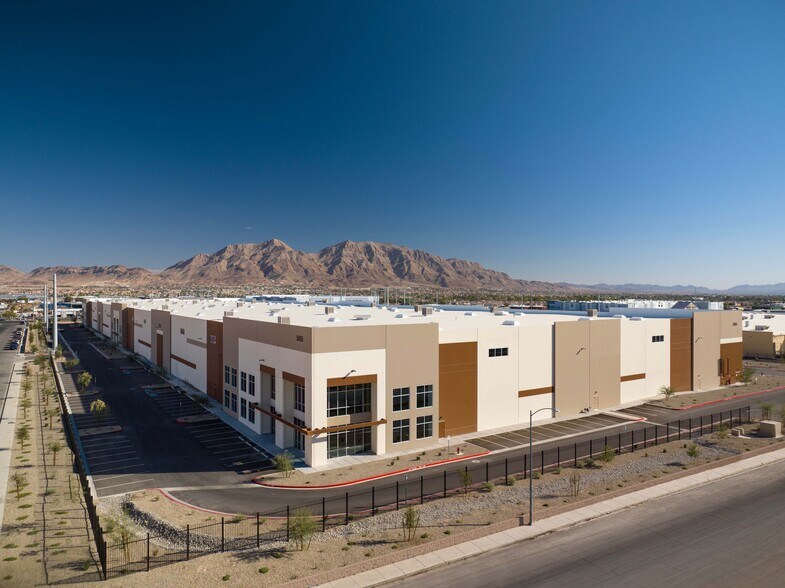 More Photos Of 5005 E Cartier Ave, Las Vegas Service For Lease