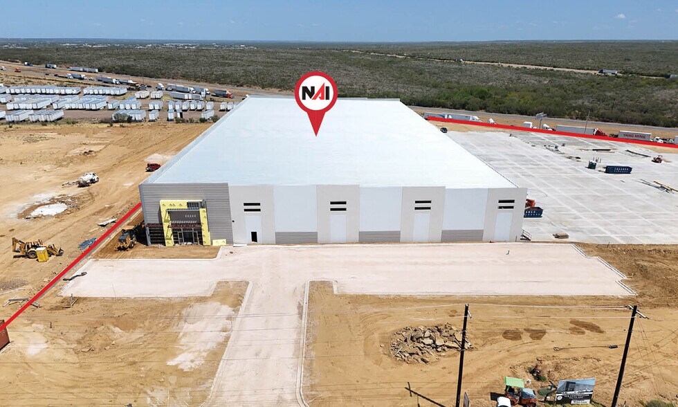 More Photos Of 19926 Kraus Lp, Laredo Distribution For Sale