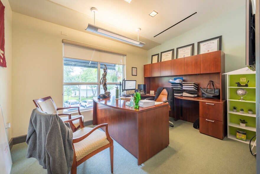 More Photos Of 1380 N University Dr, Plantation Medical For Sale