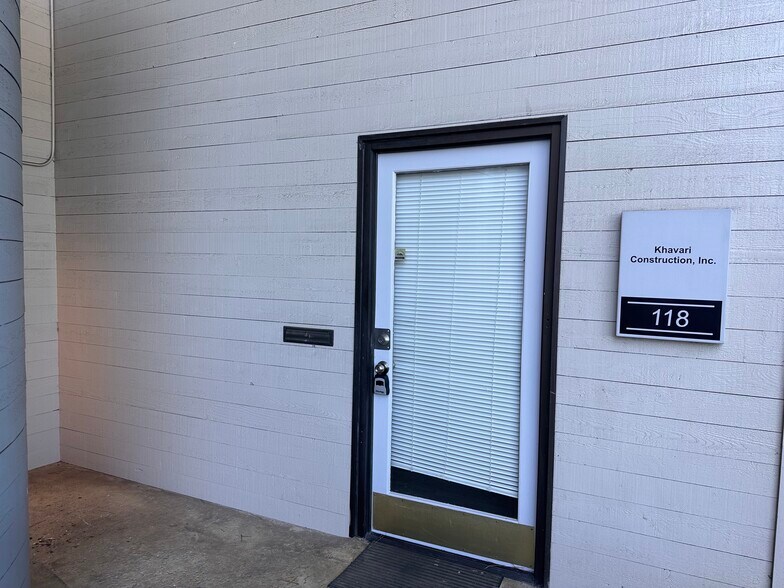 More Photos Of 4550 Kearny Villa Rd, San Diego Office For Lease