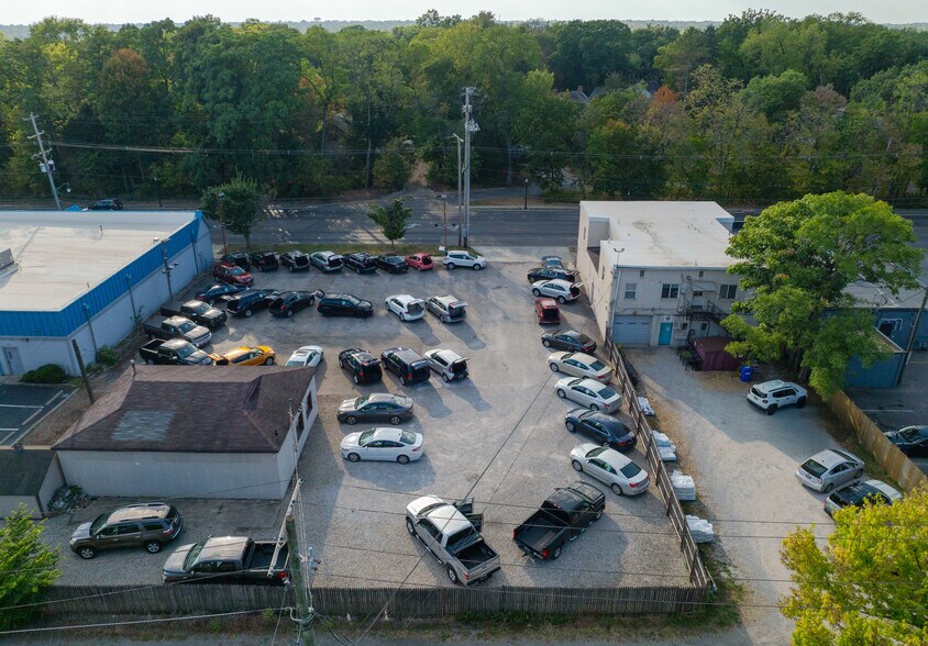 More Photos Of 4760-4764 N High St, Columbus Storefront Retail Residential For Sale