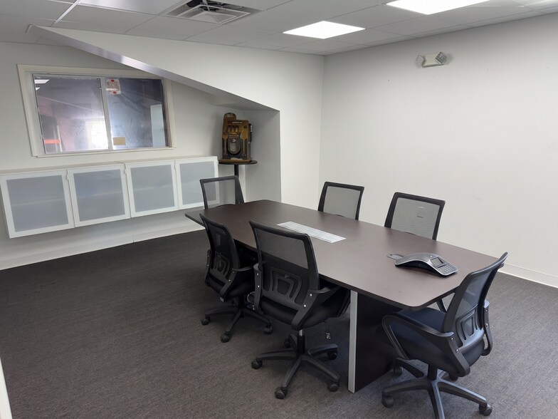More Photos Of 540 NE 26th Ct, Pompano Beach Warehouse For Lease