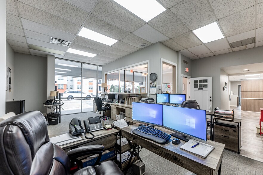 More Photos Of 2402 Sam Houston Ave, Huntsville Medical For Sale