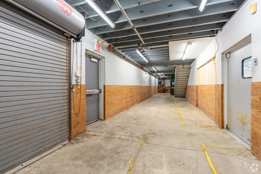 More Photos Of 5118 S Martin Luther King Jr Blvd, Lansing Drugstore For Sale