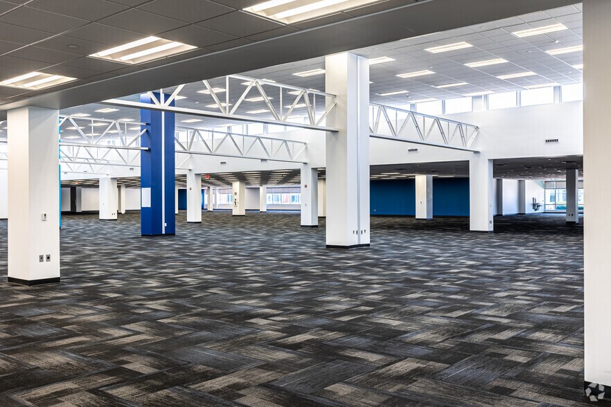 More Photos Of 6800 W 115th St, Overland Park Coworking Space