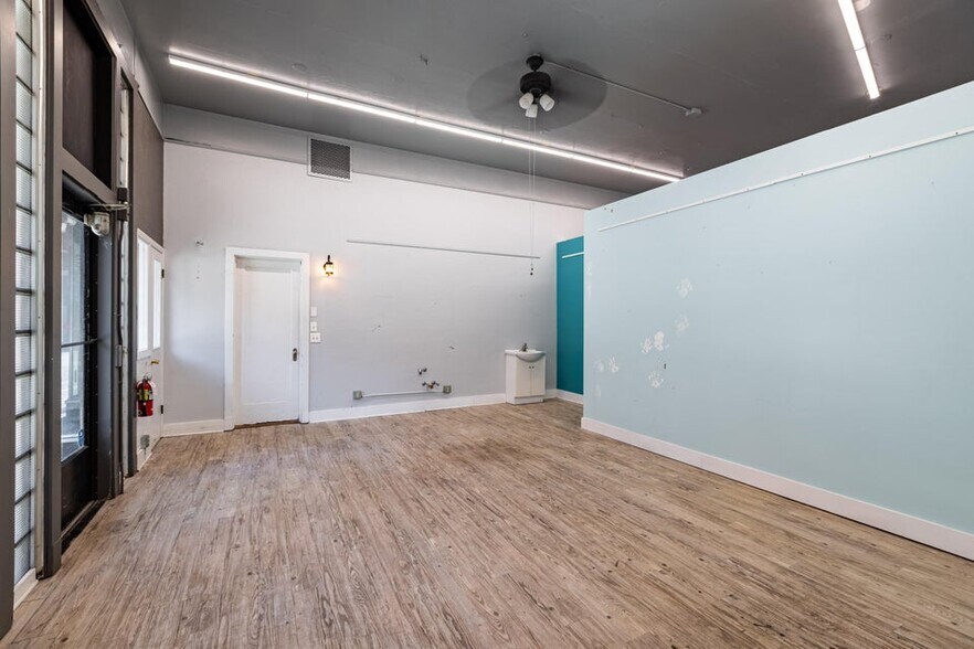 More Photos Of 111 5th Ave S, La Crosse General Retail For Lease