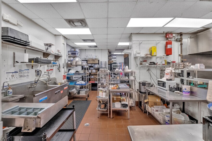 More Photos Of 646 Ne 79th St, Miami Restaurant For Sale