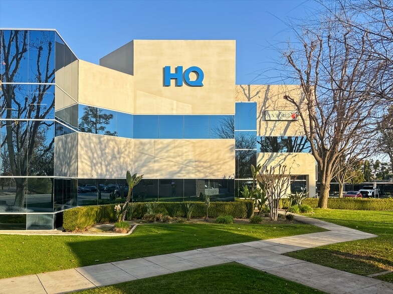 More Photos Of 5701 Truxtun Ave, Bakersfield Coworking Space