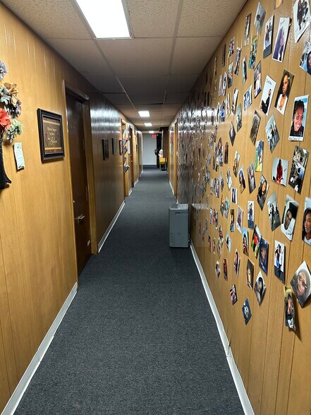 More Photos Of 3489 N 76th St, Milwaukee Office For Sale