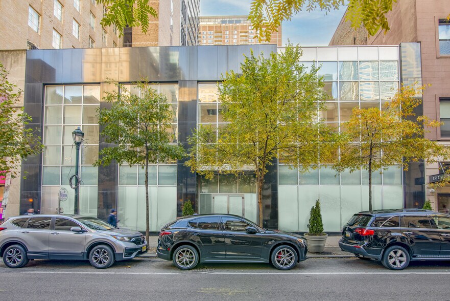 Primary Photo Of 1510 Walnut St, Philadelphia Storefront For Lease