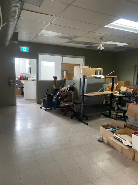 More Photos Of 4918 Napier St, Port Alberni Flex For Sale