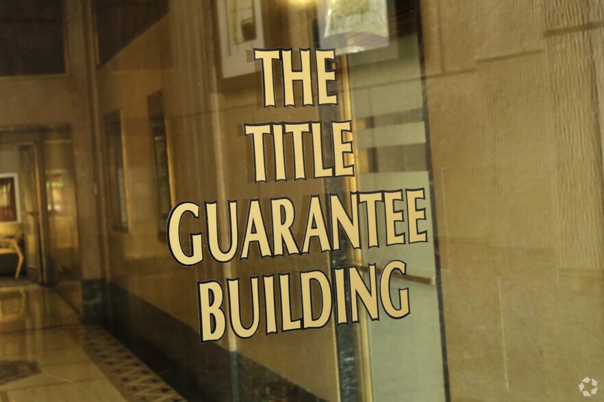 More Photos Of 411 W 5th St, Los Angeles Apartments For Lease