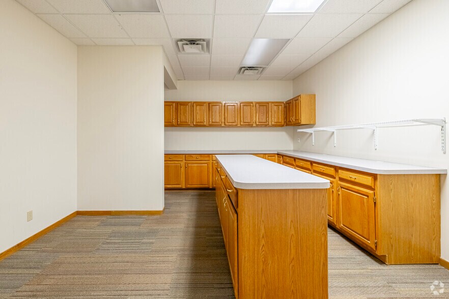 More Photos Of 2410 Woodlake Dr, Okemos Unknown For Lease