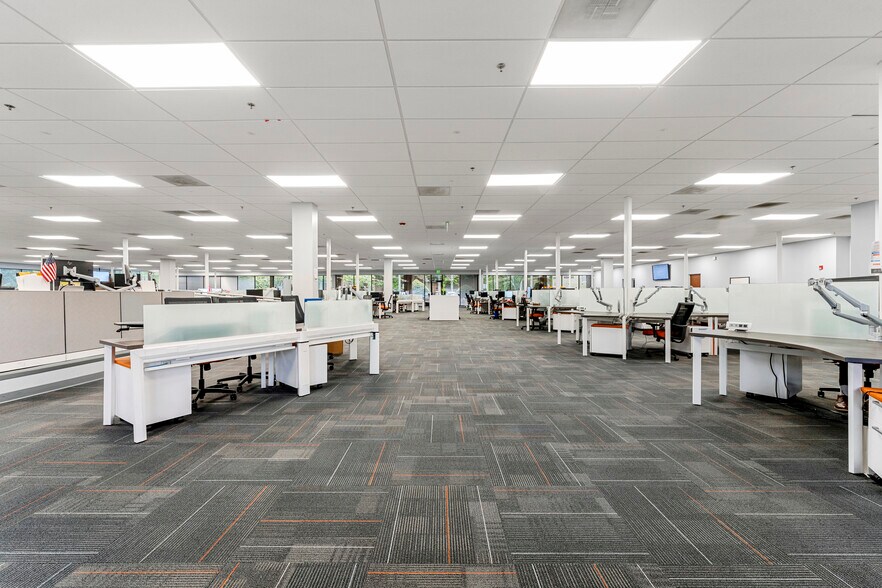 More Photos Of 4365 River Green Pky, Duluth Flex For Lease