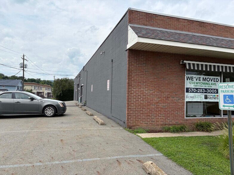 More Photos Of 934 Wyoming Ave, Forty Fort Freestanding For Sale