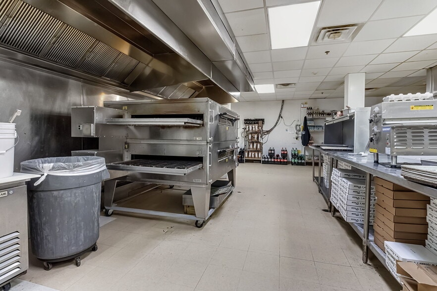 More Photos Of 2-85 Bristol Ln, Ellicottville General Retail For Lease