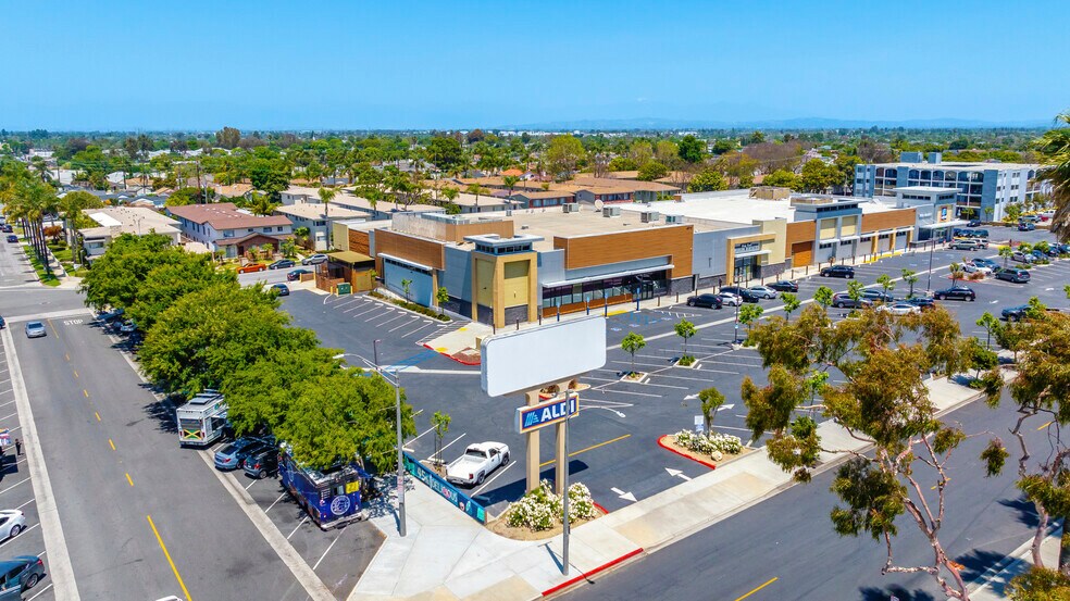 More Photos Of 4570-4580 Atlantic Ave, Long Beach Unknown For Lease