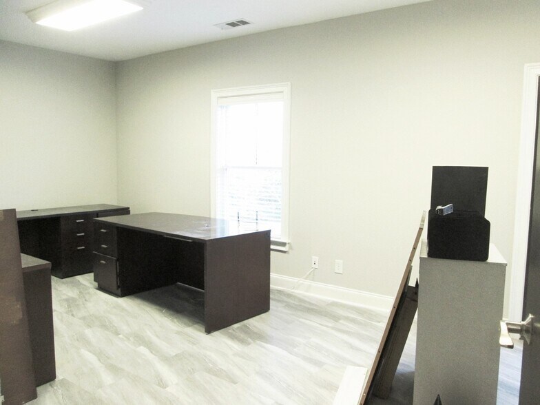 More Photos Of 5400 Laurel Springs Pky, Suwanee Office For Sale