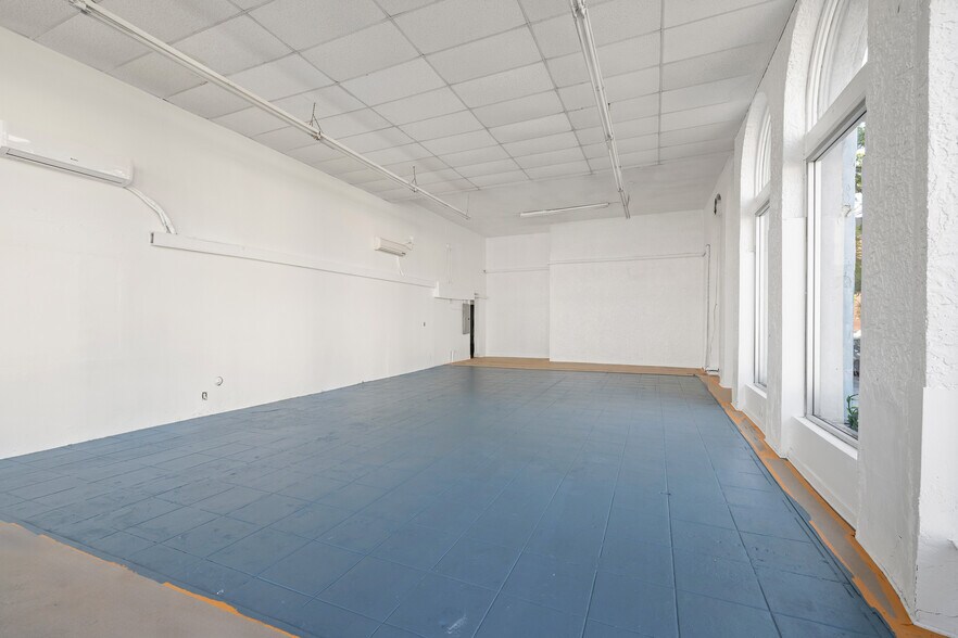 More Photos Of 4356-4378 W 3rd St, Los Angeles Storefront Retail Residential For Lease