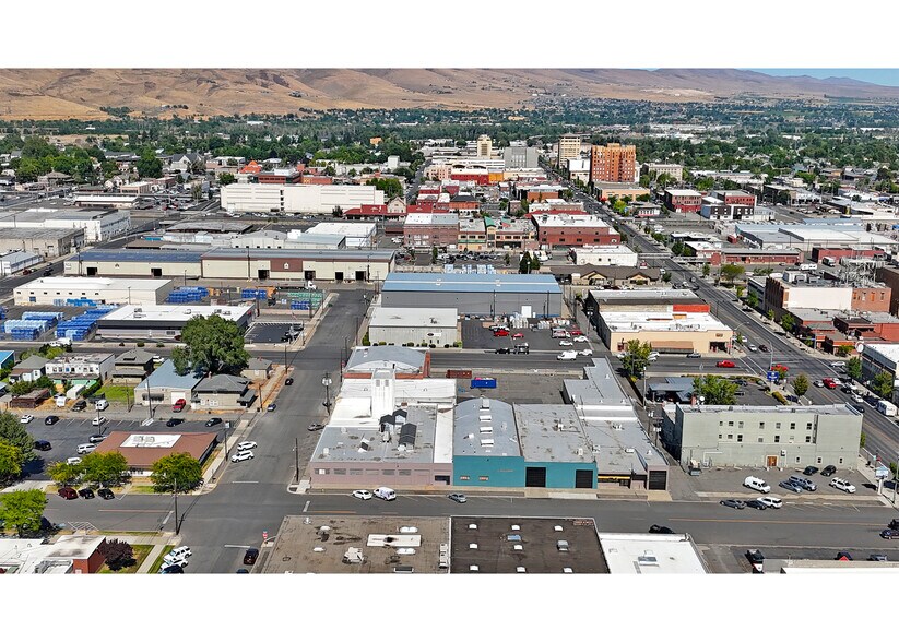 More Photos Of 31 N 4th Ave, Yakima Manufacturing For Sale