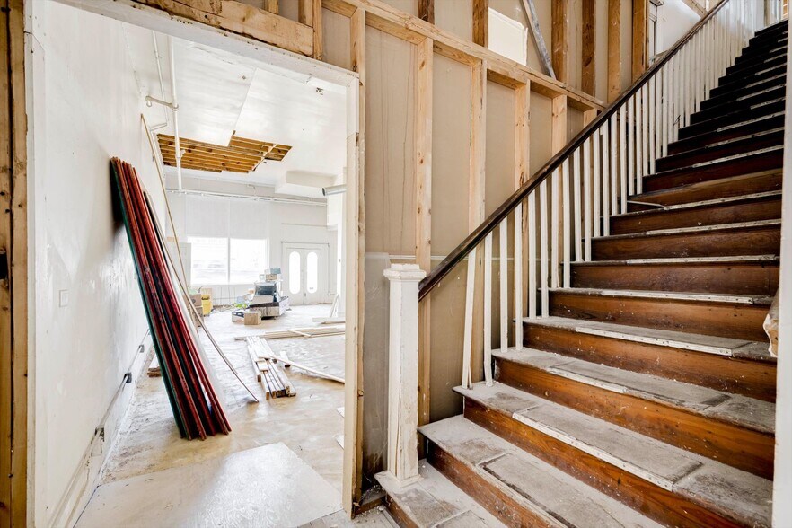 More Photos Of 111 Main Street, Lincolnton Flex For Sale