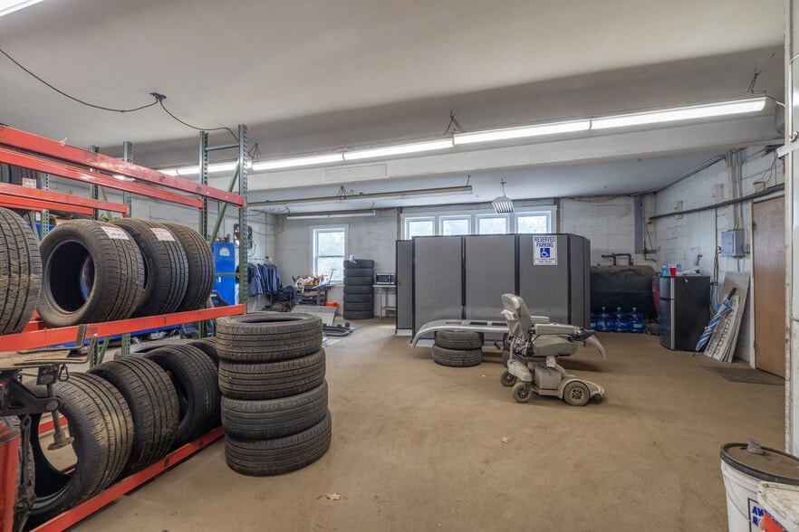 More Photos Of 89 Newton Rd, Plaistow Industrial For Sale